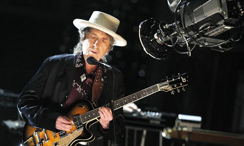 Van Morrison Says He and Bob Dylan Are 'Worlds Apart