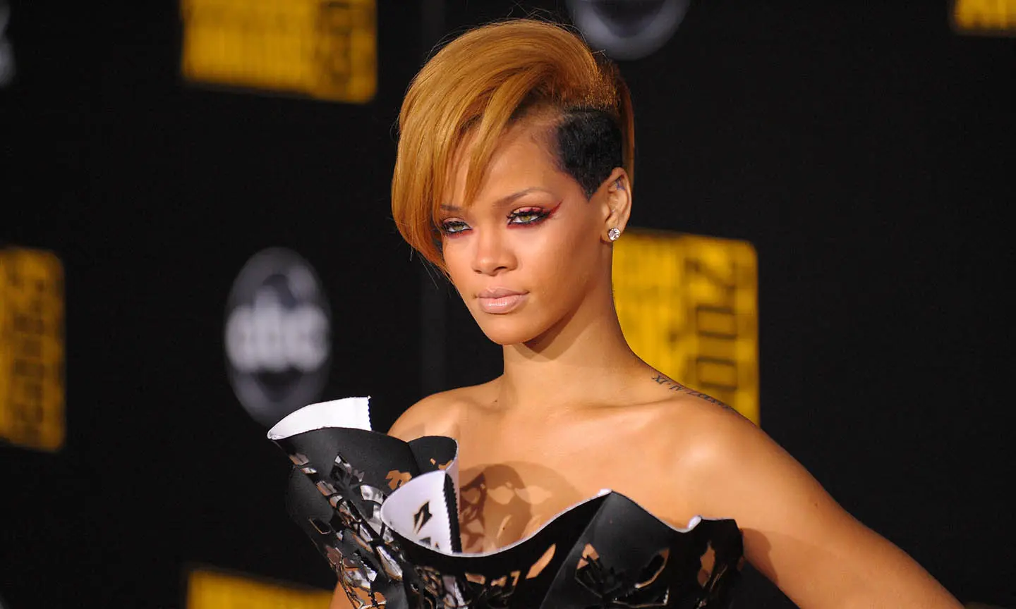 Rihanna the first female artist to have a UK Number one five years row